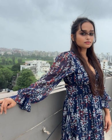 female Call Girls in Kanpur